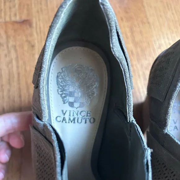 Vince Camuto Karini Olive Green
Open Toe Leather Heeled Shoes/Booties - Picture 3 of 8